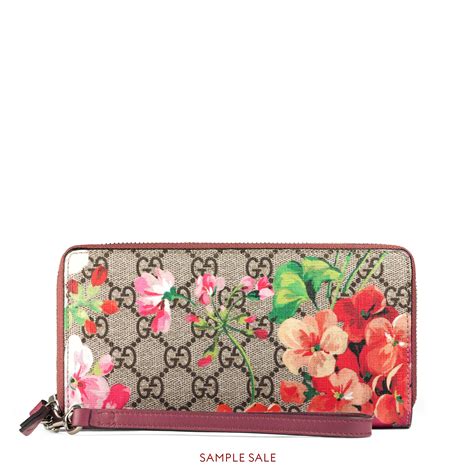 gucci gg blooms wrist wallet